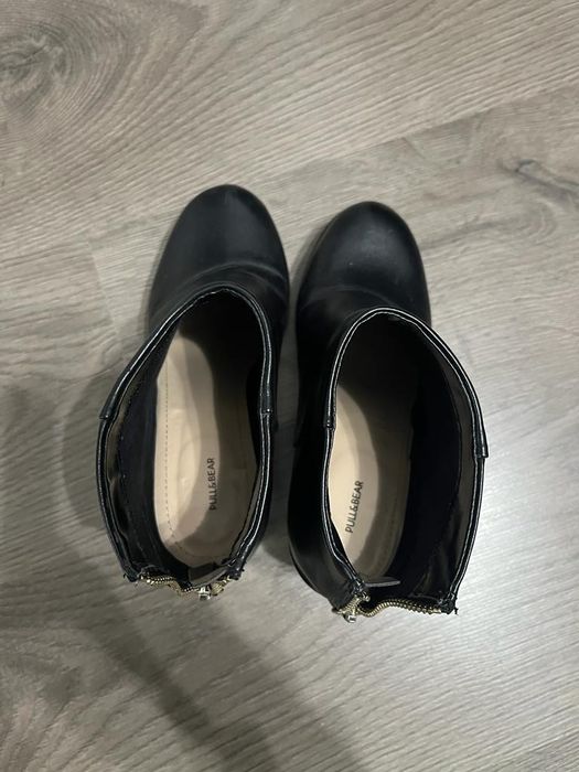 Botine marime 35 cu platforma Pull&Bear