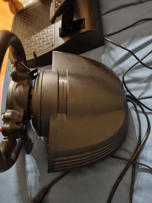Thrustmaster tmx волан с педали