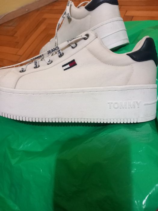 Оригинални обувки TOMMY HILFIGER размер -41