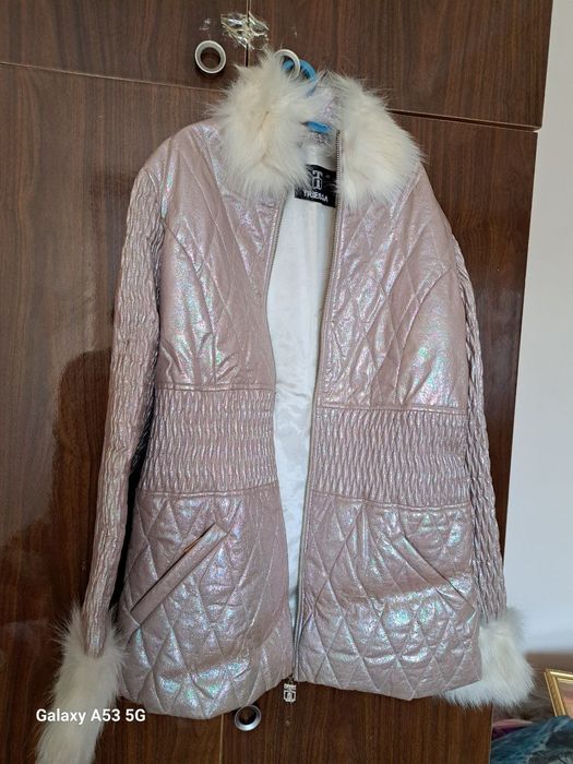 Ayollar kurtkasi kojinniy  44- 46 razmer