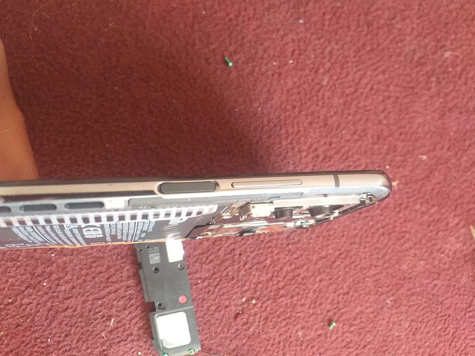 Xicomi 10t zapchast sotiladi