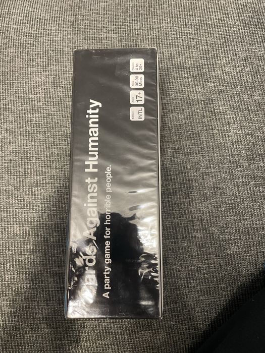 Cards againts humanity INTL - неотваряна