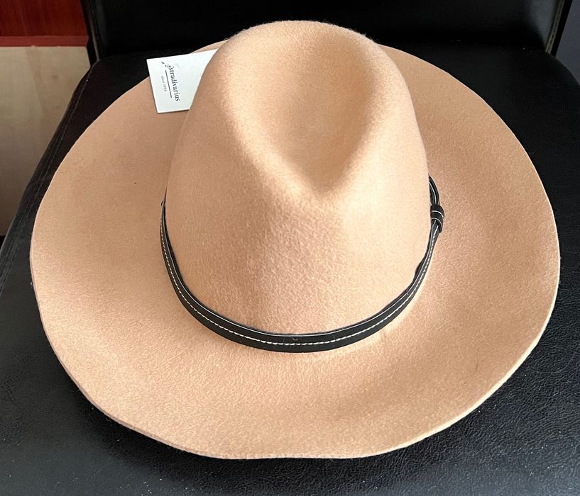 Pălărie din lână