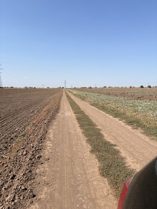 TEREN 15.000 MP Agigea extravilan cu front 102,64 m acces auto și PUZ pentru intrare în intravilan menționat în C.U.