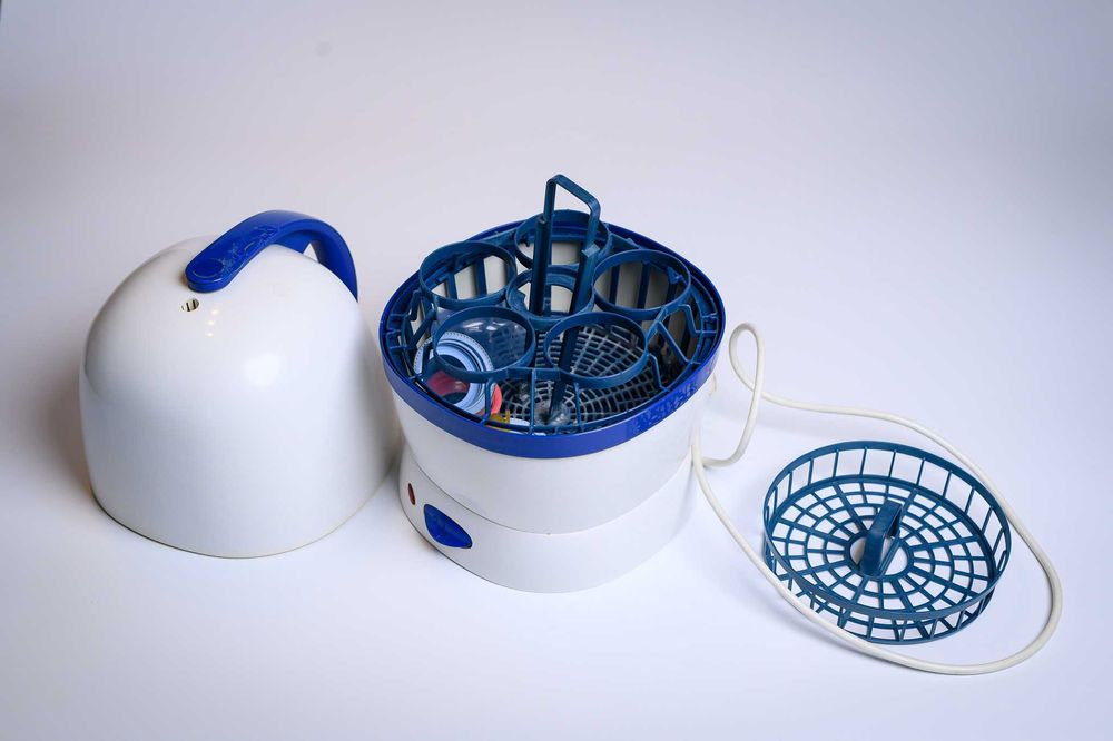 Se vinde sterilizator biberoane suzete bebelusi