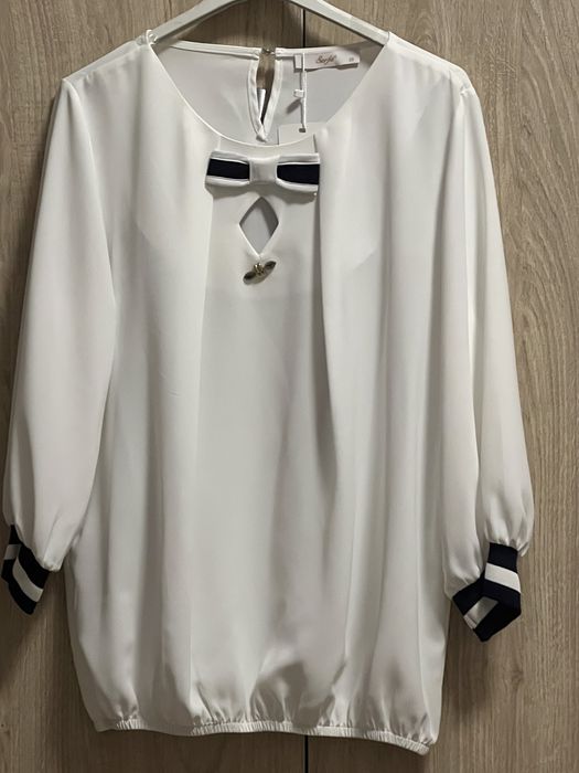 Бяла блуза с 3/4 ръкав