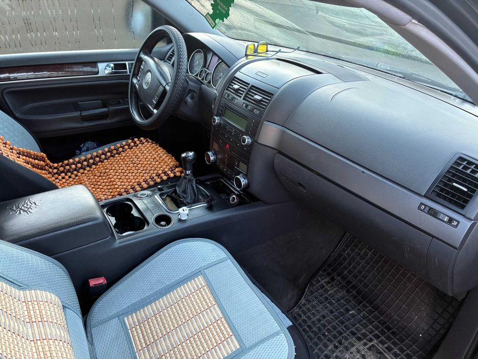 VW Touareg 2,5L diesel 2008 330.000km    3500 euro