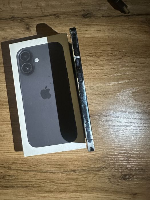 Продам Iphone 16 100Akb брался 18.01
