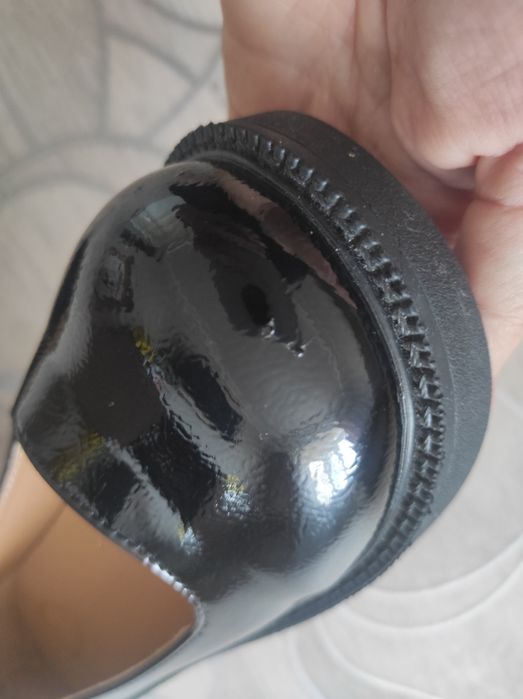 Продам новую туфли