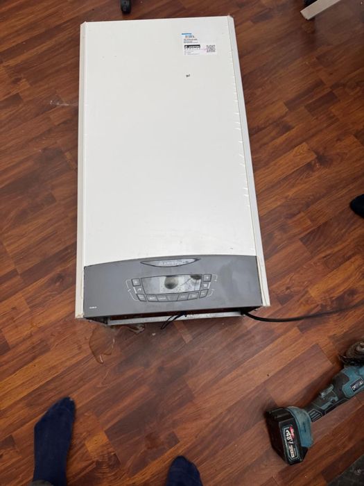 продам котел Ariston б/у