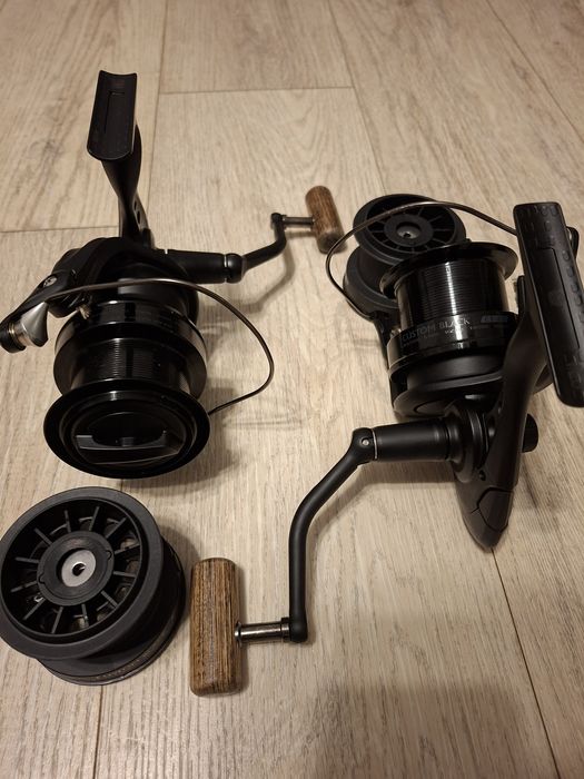 Set de 2 mulinete Okuma Custom BLack, impecabile