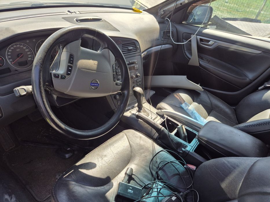 Dezmembram Volvo XC70 2004 2.4jtd 4x4 AUTOMAT