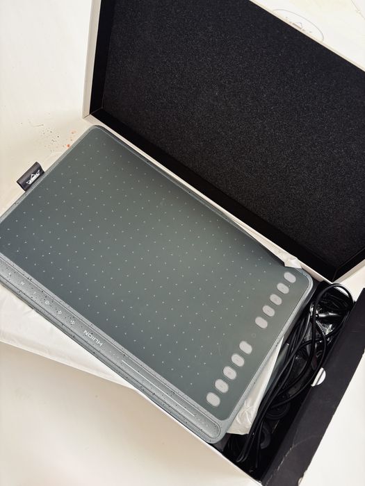 Продам графический планшет HUION