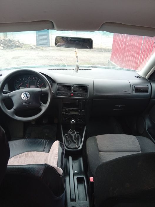 Vând golf 4 , 1.4 benzina
