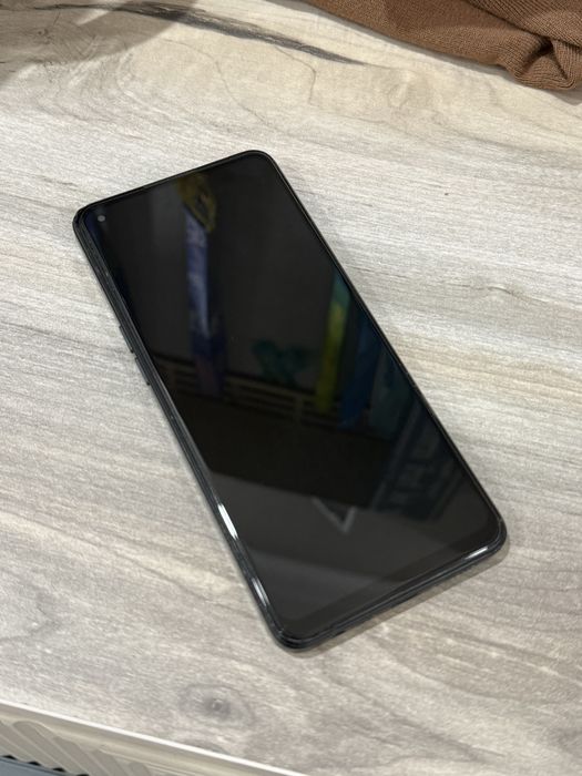 Продам OPPO Reno7 4G