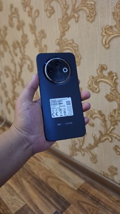 Tecno Spark 30c // sotiladi 256