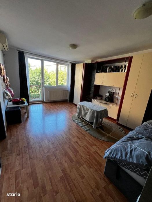 OPORTUNITATE! Apartament cu o camera de vanzare,37 mp,etaj 1,cartier M — fotografia 1