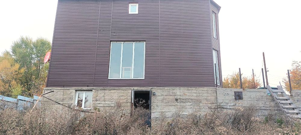 Дом в городе Алтай