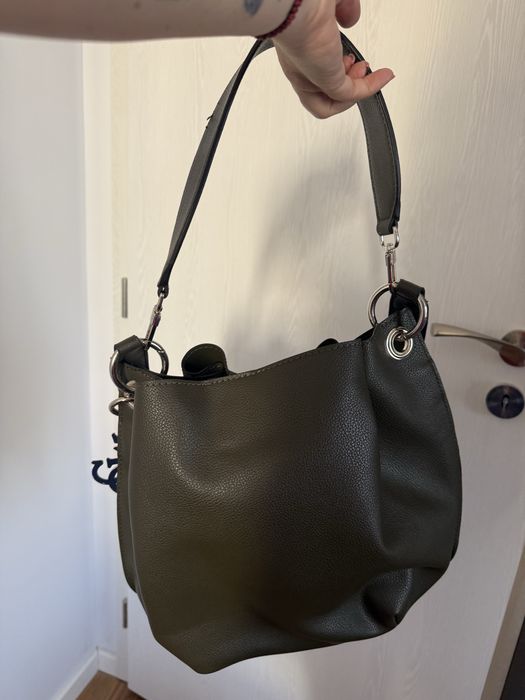 Дамска чанта  Guess