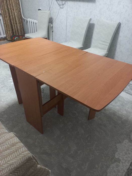 Продам стол книжка