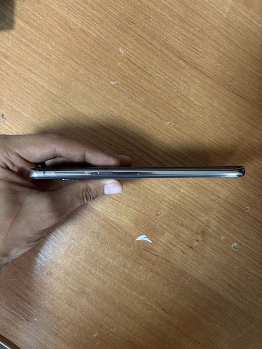 Samsung Galaxy S10 вьетнам