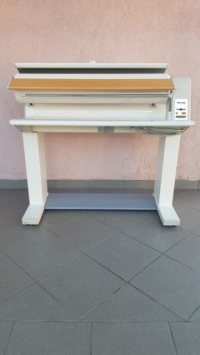 Calandru de calcat Miele .