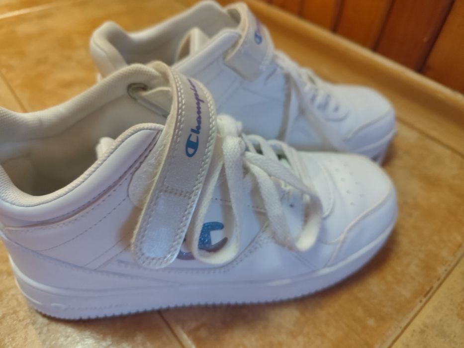 Маратонки Champion, подходящи за момиче - номер 37,5