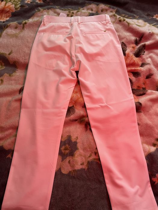 Продам белые слаксы новые