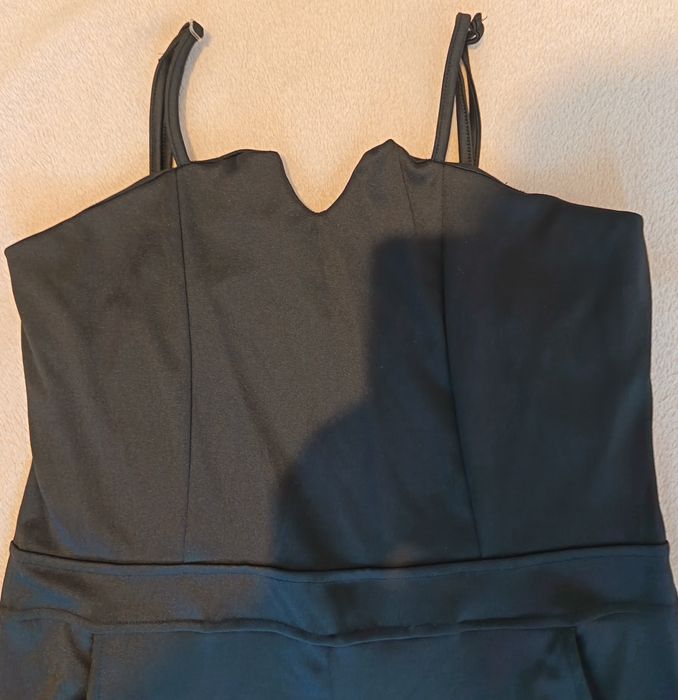 Vând salopeta eleganta