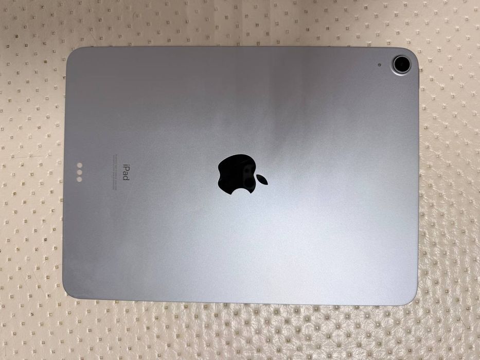 Продается iPad air 4 срочно