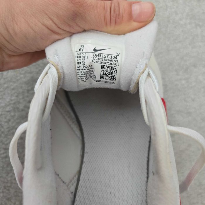 Маратонки NIKE, 38 номер