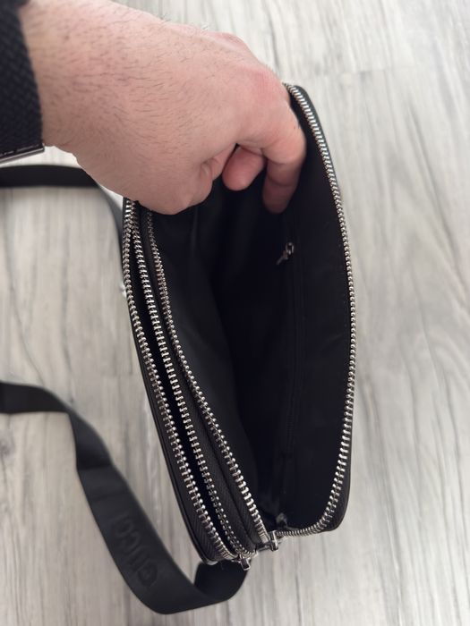 Мъжка кожена чанта GUCCI