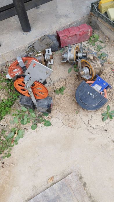 Lift mator va rolik va shiti sotiladi