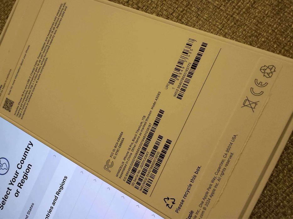 iPhone 16 Pro, Black Titanium, 1TB