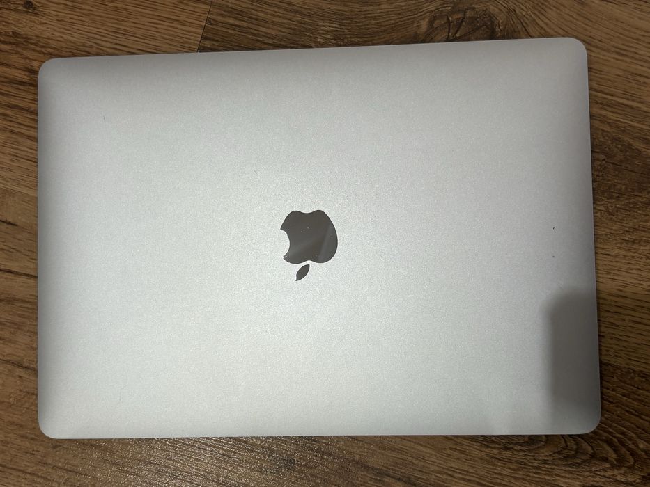 MacBook Air M1 16/256