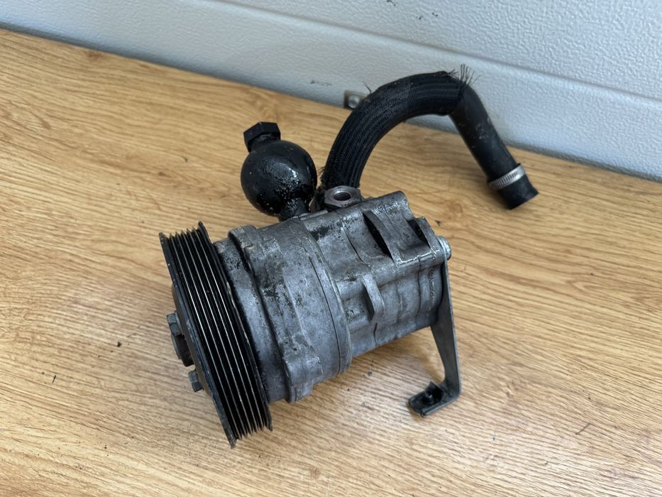 Хидравлична помпа за E65/E66 с активна рейка