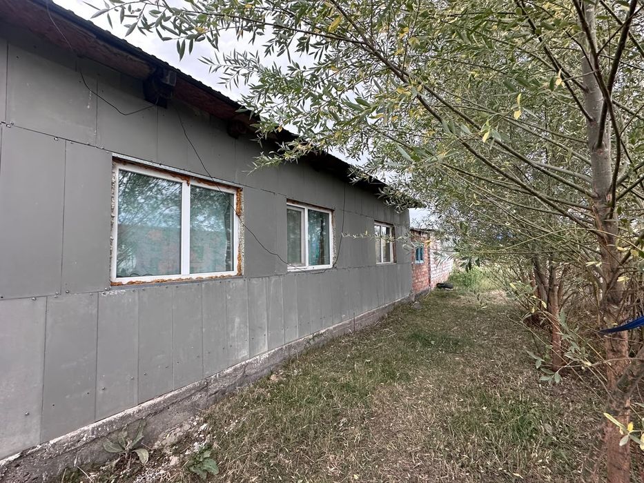 4 бөлмелі үй сатылады.