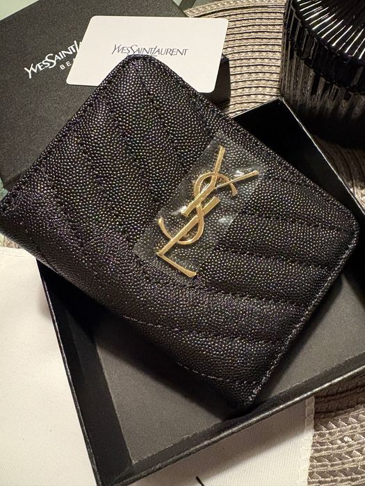 Дамски портфейл YSL