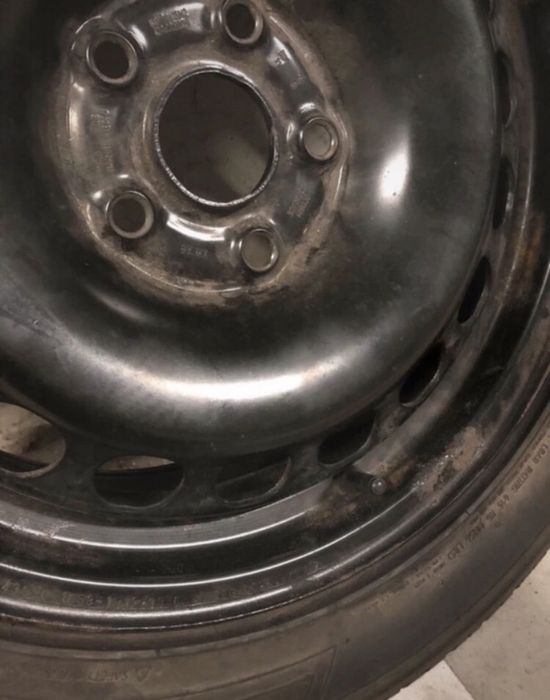 Roată cu anvelopă de iarnă Semperit 205/55 R16 Second Hand