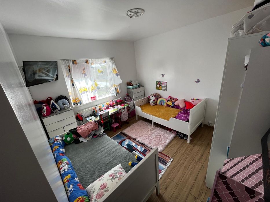 Vand pat extensibil cu saltea inclusa