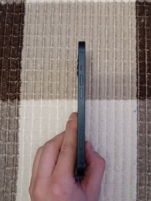 Продам iphone 13 128gb