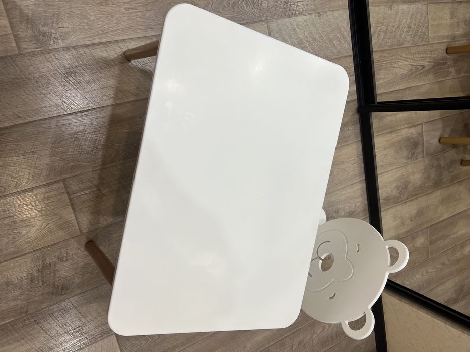 Детский столик со стульчиком