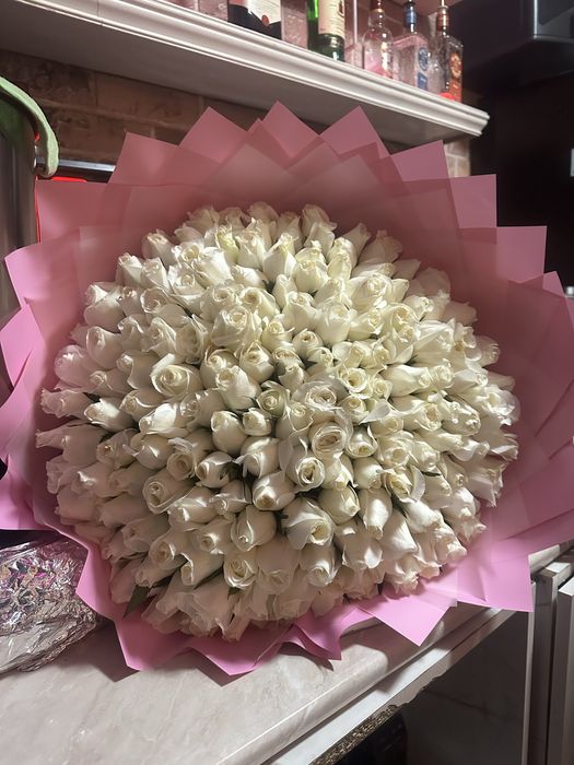 Белые розы 101 штук