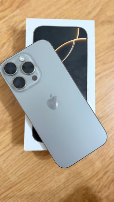Продается IPhone 16 pro 256