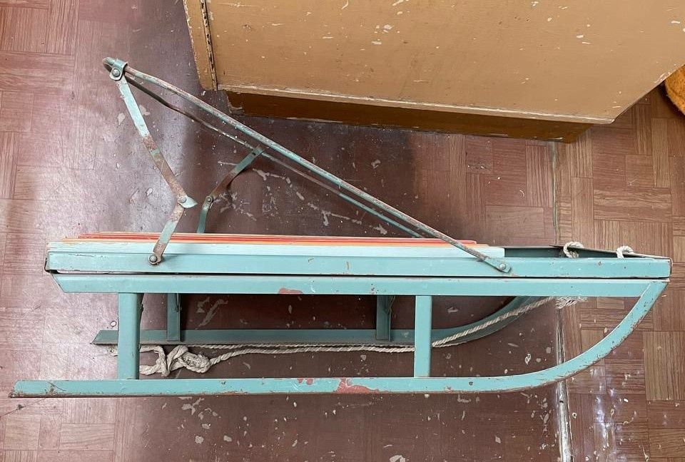 Санки детские металлические.