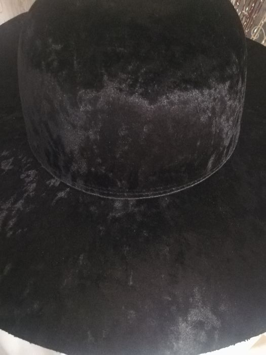 Шляпа. Весна - осень.