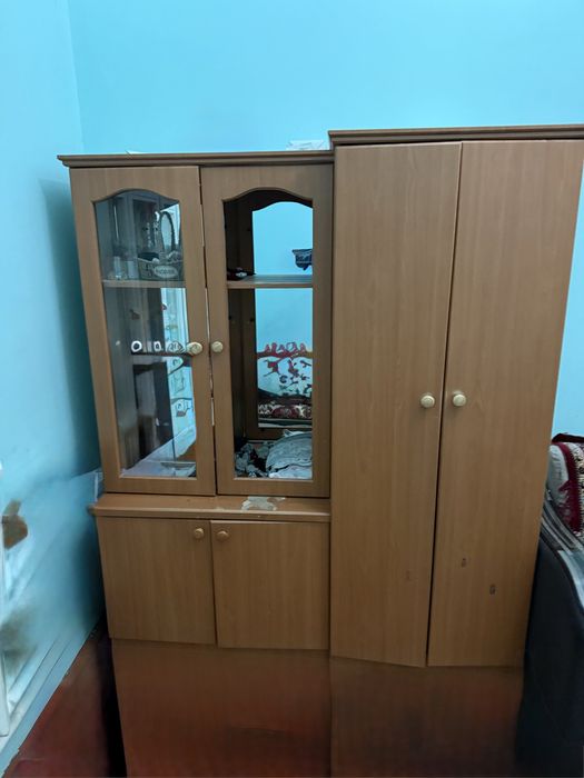 Шкаф.