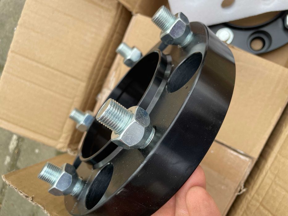 Set patru distantiere Land Rover Defender