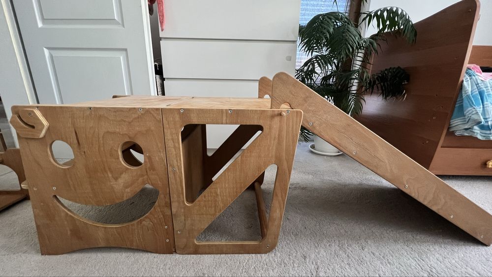 Детска кула Монтесори с пързалка