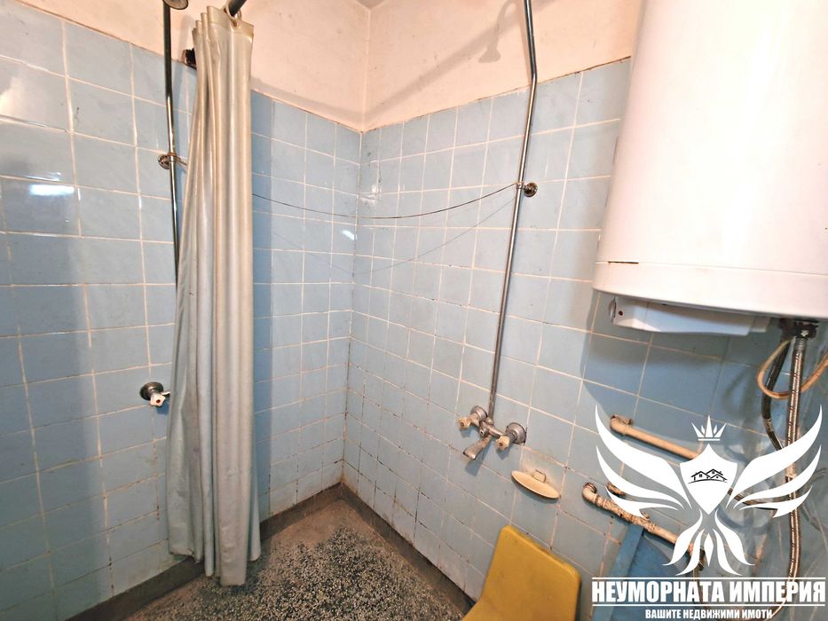 Продава се Тристаен апартамент в Дебелец - 94 кв.м за 1000 €/кв.м - Снимка #16